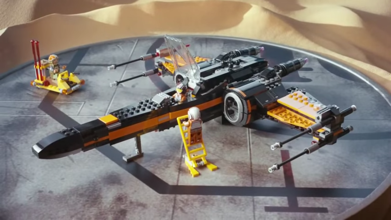 Mit tudhatunk meg az új LEGO Star Wars: Az ébredő erő reklámból?