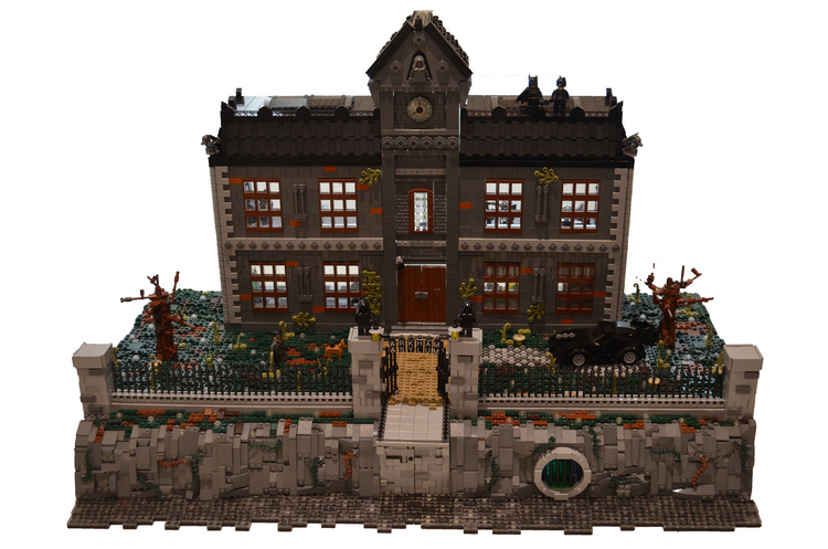 Így néz ki a 18 ezer darabos LEGO Arkham elmegyógyintézet